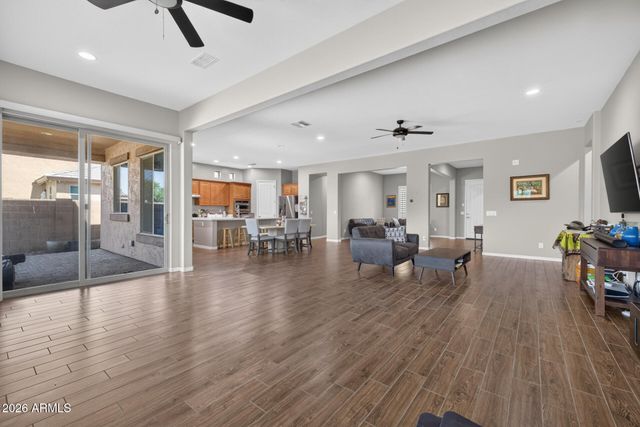 892 E HAMPTON Lane, Gilbert, AZ 85295