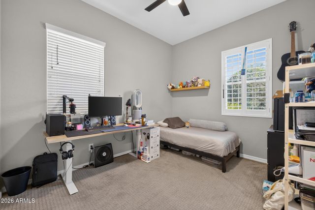 892 E HAMPTON Lane, Gilbert, AZ 85295