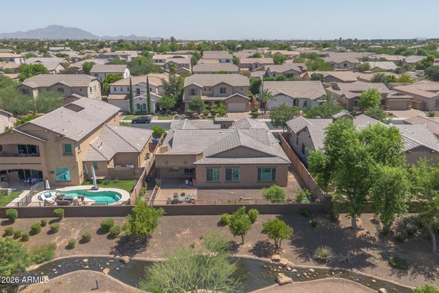 892 E HAMPTON Lane, Gilbert, AZ 85295