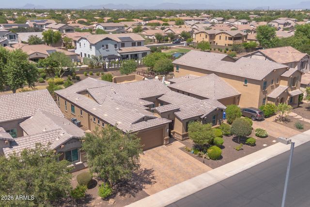 892 E HAMPTON Lane, Gilbert, AZ 85295