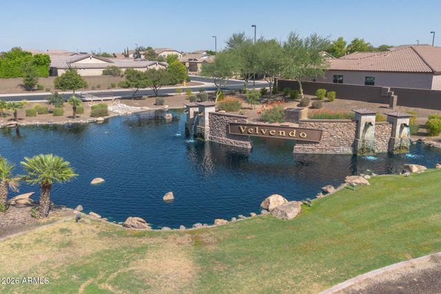 892 E HAMPTON Lane, Gilbert, AZ 85295