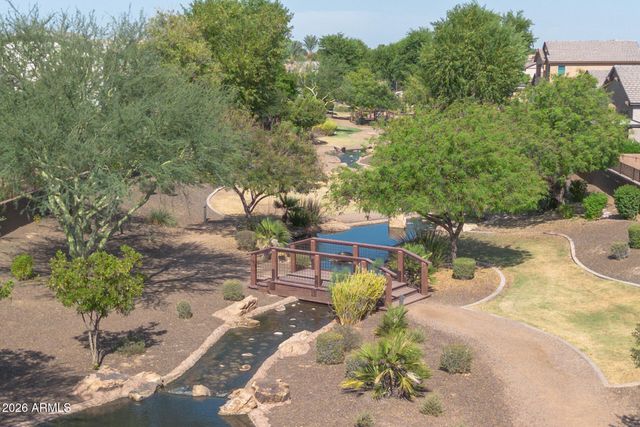 892 E HAMPTON Lane, Gilbert, AZ 85295