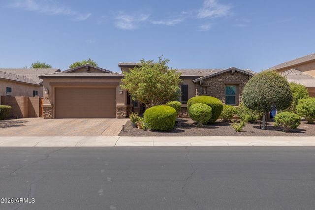 892 E HAMPTON Lane, Gilbert, AZ 85295