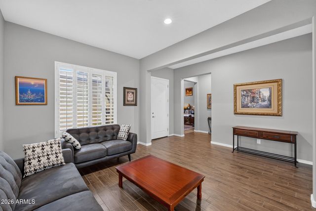 892 E HAMPTON Lane, Gilbert, AZ 85295