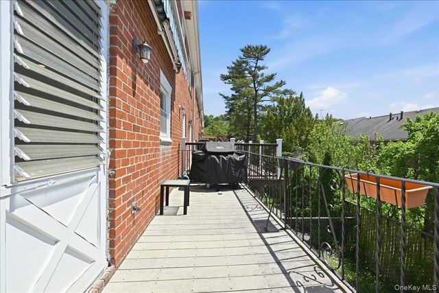 6369 Douglaston Parkway 56, Douglaston, NY 11362