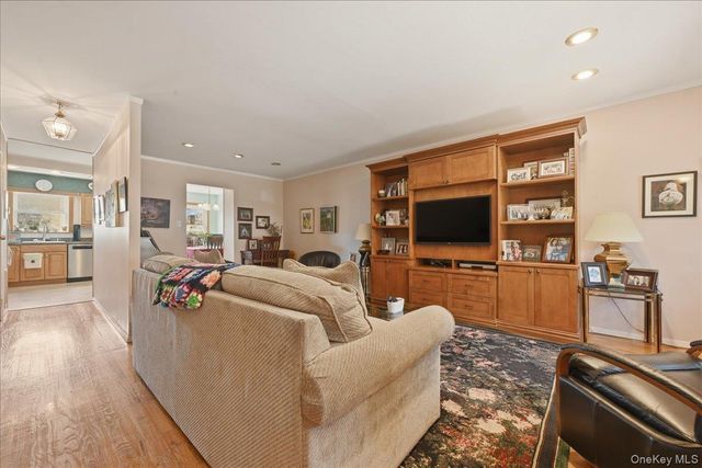 6369 Douglaston Parkway 56, Douglaston, NY 11362