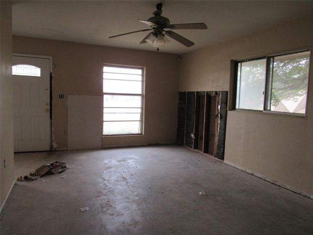 304 Saturn Street, Altus, OK 73521