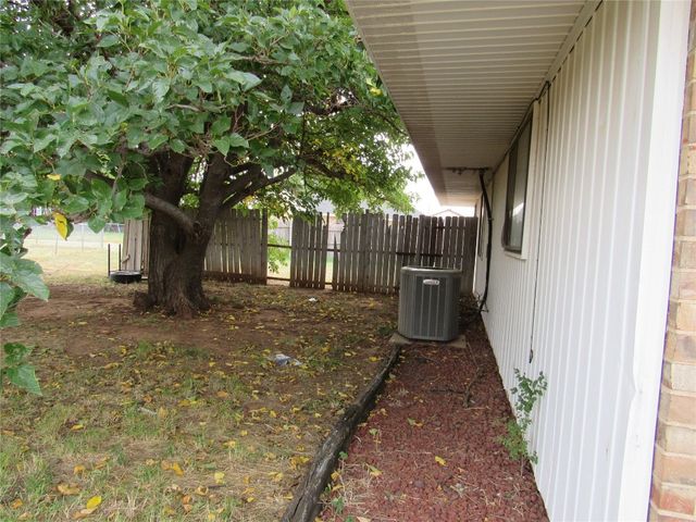 304 Saturn Street, Altus, OK 73521