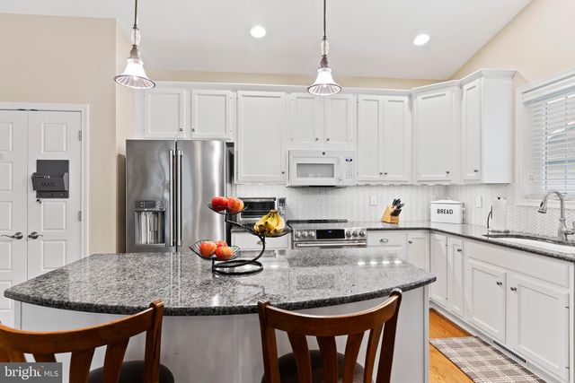 6120 RIVENDALE CT, Mechanicsburg, PA 17050