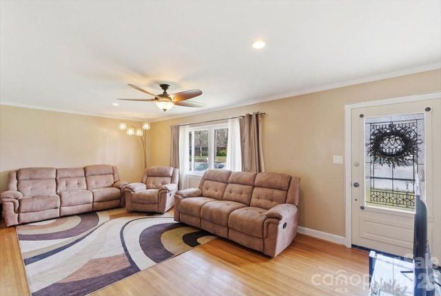 345 S Magnolia Street, Mooresville, NC 28115