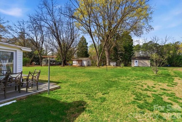 345 S Magnolia Street, Mooresville, NC 28115