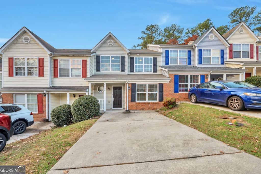 6338 Hickory Lane Circle, Union City, GA 30291