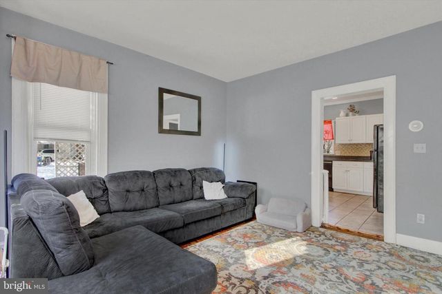 102 N QUEEN ST, Littlestown, PA 17340