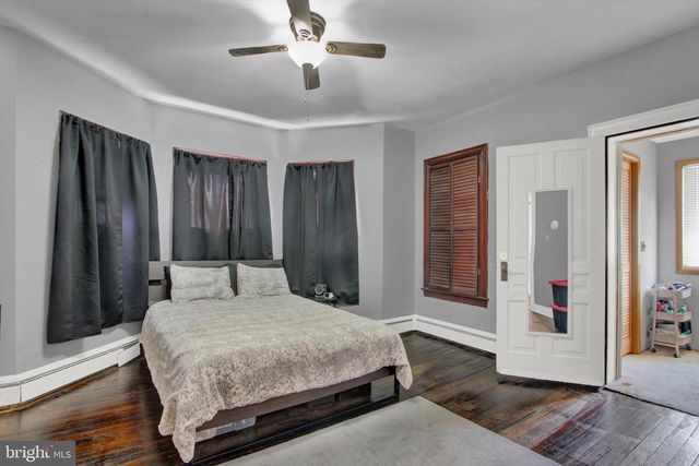 102 N QUEEN ST, Littlestown, PA 17340