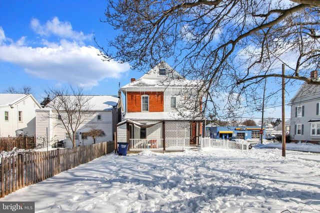 102 N QUEEN ST, Littlestown, PA 17340