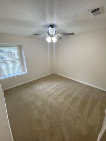 33 N Rain Forest Court, The Woodlands, TX 77380