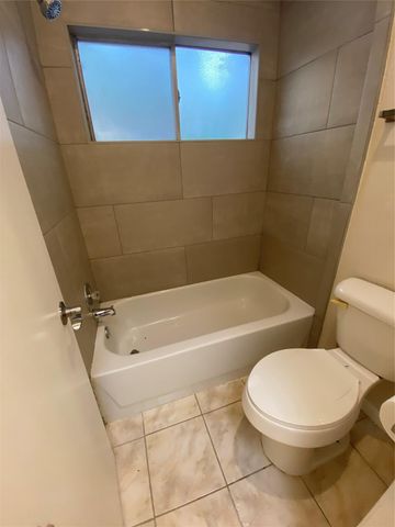 33 N Rain Forest Court, The Woodlands, TX 77380