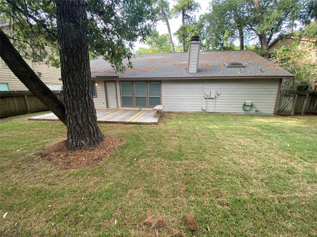33 N Rain Forest Court, The Woodlands, TX 77380