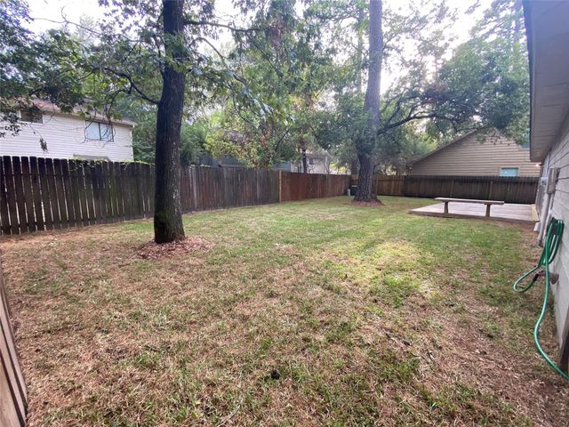 33 N Rain Forest Court, The Woodlands, TX 77380