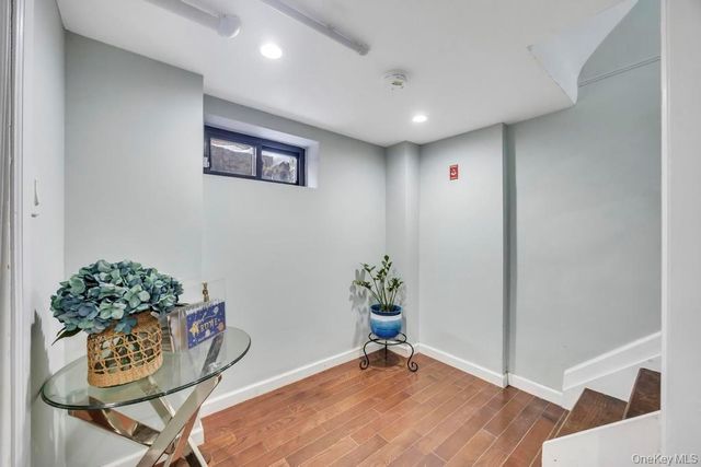 970 Benris Avenue, Franklin Square, NY 11010