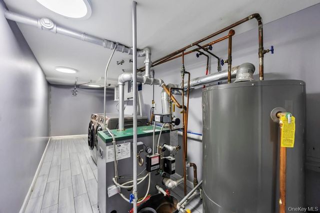 970 Benris Avenue, Franklin Square, NY 11010