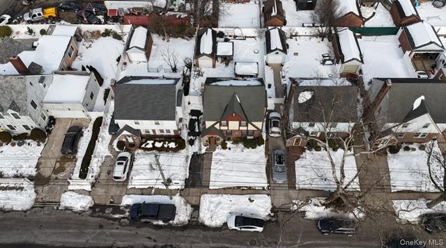 970 Benris Avenue, Franklin Square, NY 11010