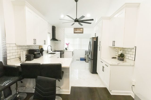 2252 W 71st Street, Chicago, IL 60636