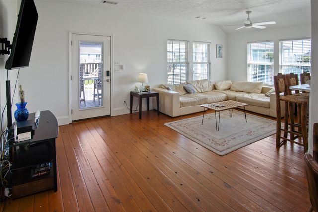 2371 Sandman, Crystal Beach, TX 77650