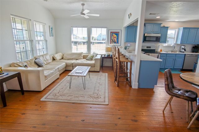 2371 Sandman, Crystal Beach, TX 77650