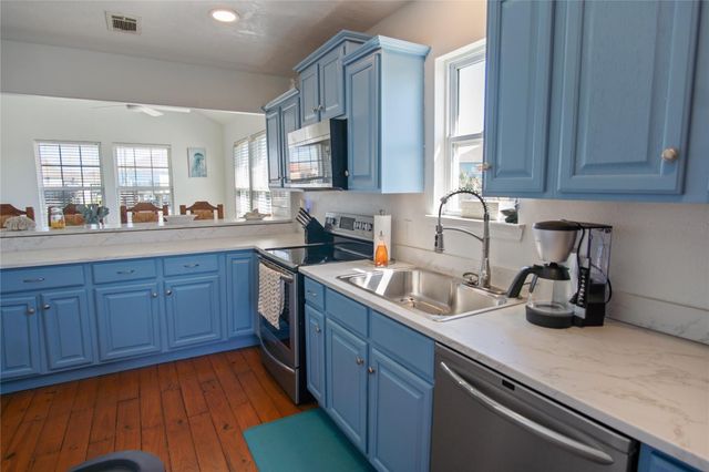 2371 Sandman, Crystal Beach, TX 77650