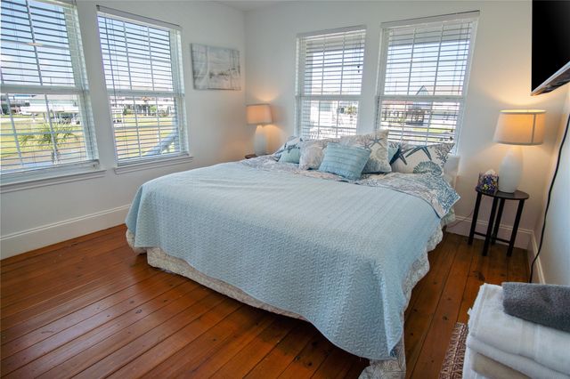 2371 Sandman, Crystal Beach, TX 77650