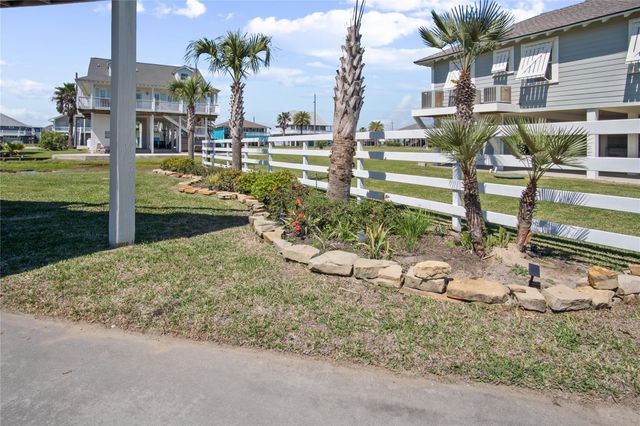 2371 Sandman, Crystal Beach, TX 77650