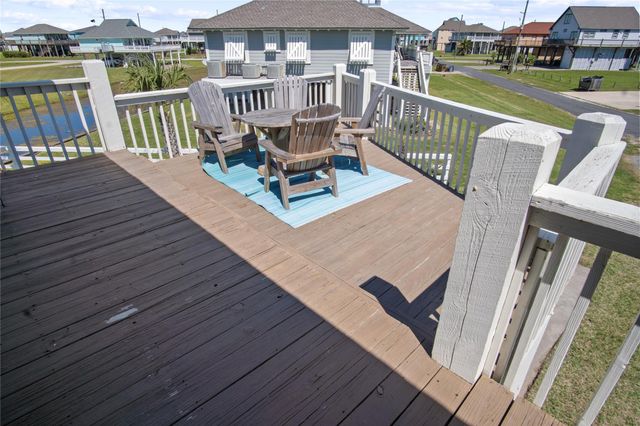 2371 Sandman, Crystal Beach, TX 77650