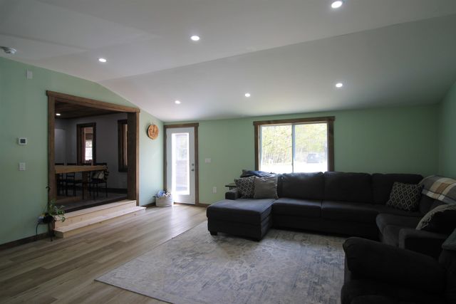 21 Mirror Lake Road, Thornton, NH 03285