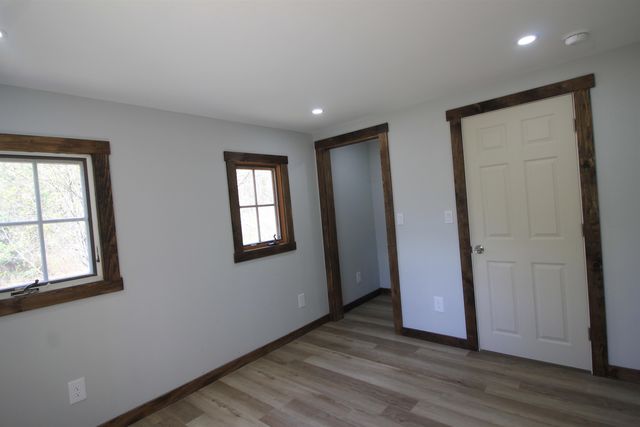 21 Mirror Lake Road, Thornton, NH 03285