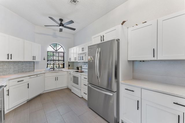 5139 Europa Drive O, Boynton Beach, FL 33437