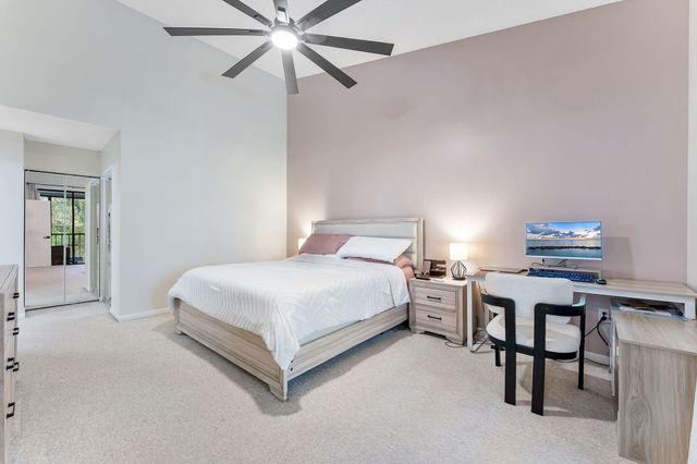 5139 Europa Drive O, Boynton Beach, FL 33437