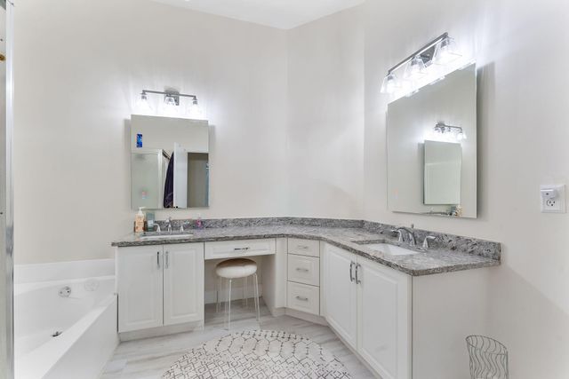 5139 Europa Drive O, Boynton Beach, FL 33437