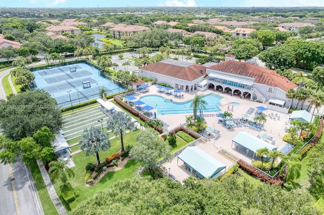 5139 Europa Drive O, Boynton Beach, FL 33437