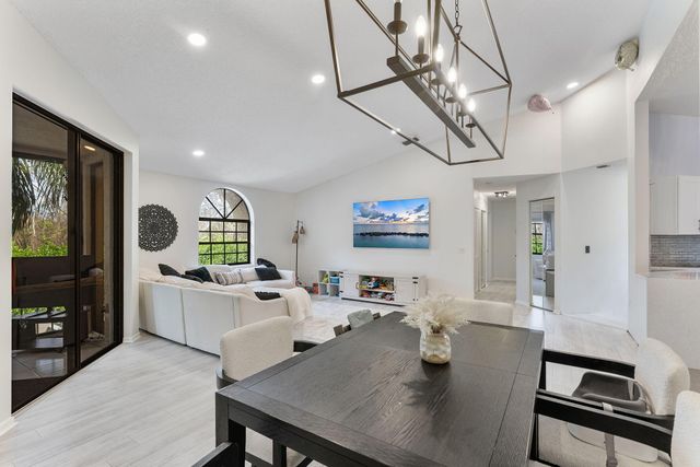 5139 Europa Drive O, Boynton Beach, FL 33437