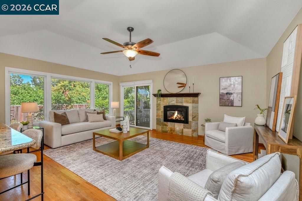 Image 15 of property listing at 403 Midway Place, Martinez, CA 94553