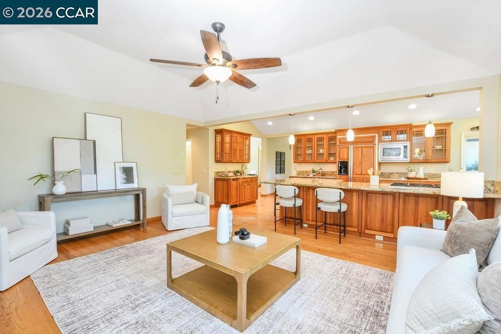 Image 16 of property listing at 403 Midway Place, Martinez, CA 94553