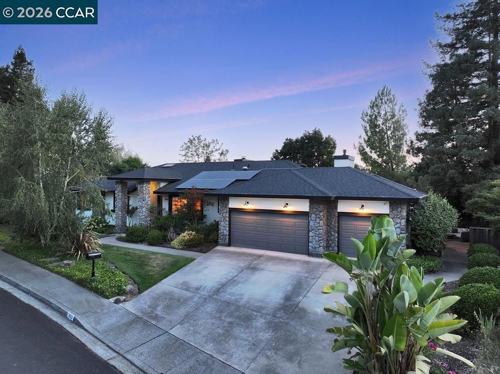 Image 2 of property listing at 403 Midway Place, Martinez, CA 94553