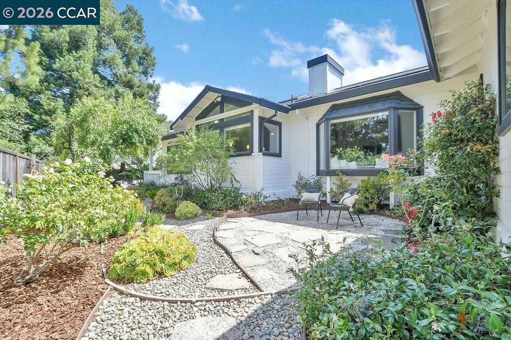 Image 46 of property listing at 403 Midway Place, Martinez, CA 94553