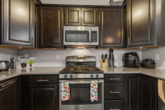 6330 Hoffman Trace Drive, Columbus, OH 43213