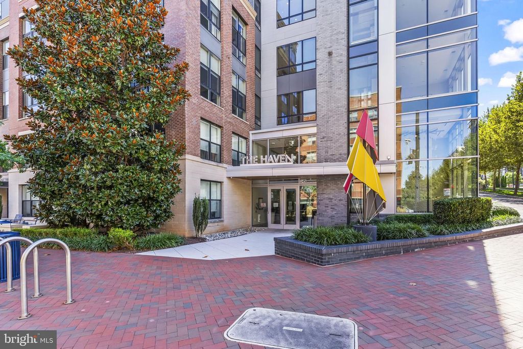 145 RIVERHAVEN DR #359, Oxon Hill, MD 20745