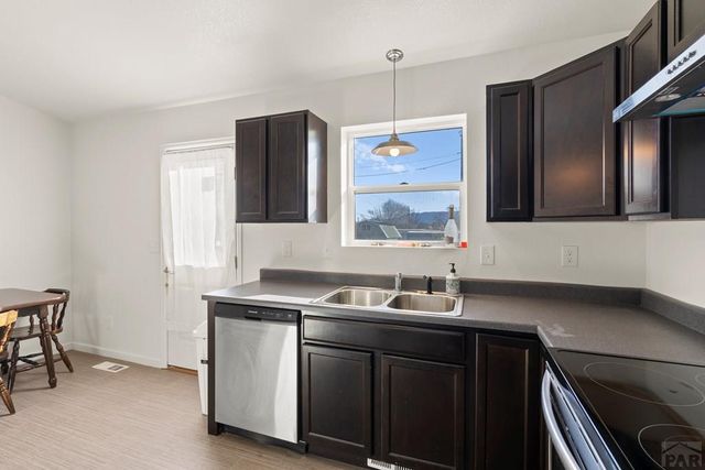 821 N Raynolds Ave, Canon City, CO 81212