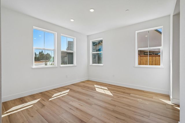 8963 Wickstrom Dr, Orangevale, CA 95662