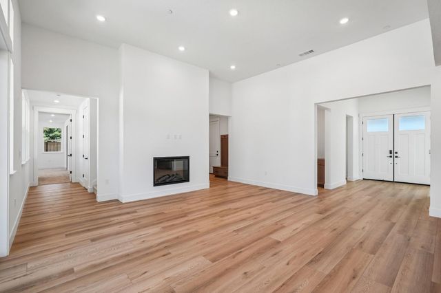 8963 Wickstrom Dr, Orangevale, CA 95662