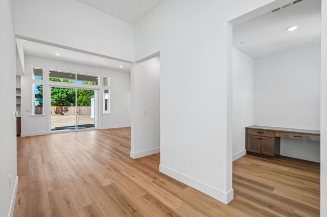 8963 Wickstrom Dr, Orangevale, CA 95662